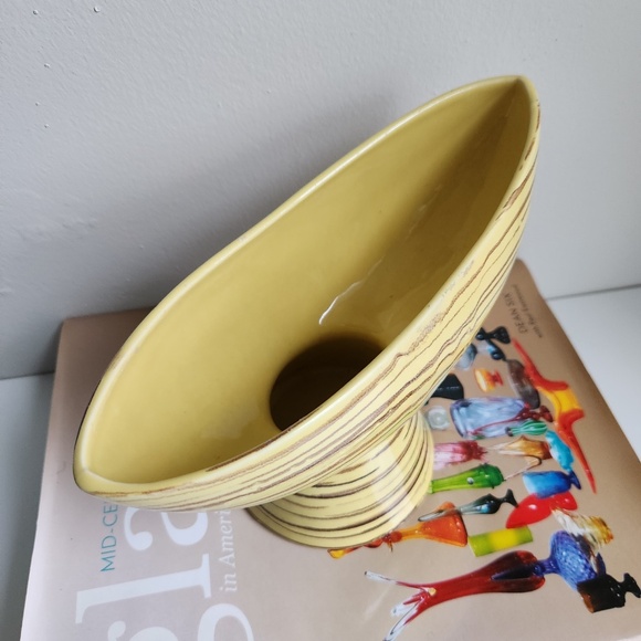 Vintage Mid Century Modern McCoy Yellow Harmony Planter - Picture 6 of 10
